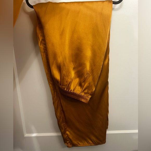 Vintage 100% silk golden label pajamas set  Victoria Secret - Picture 3 of 12